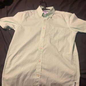 Izod Men’s Small buttoned shirt like new